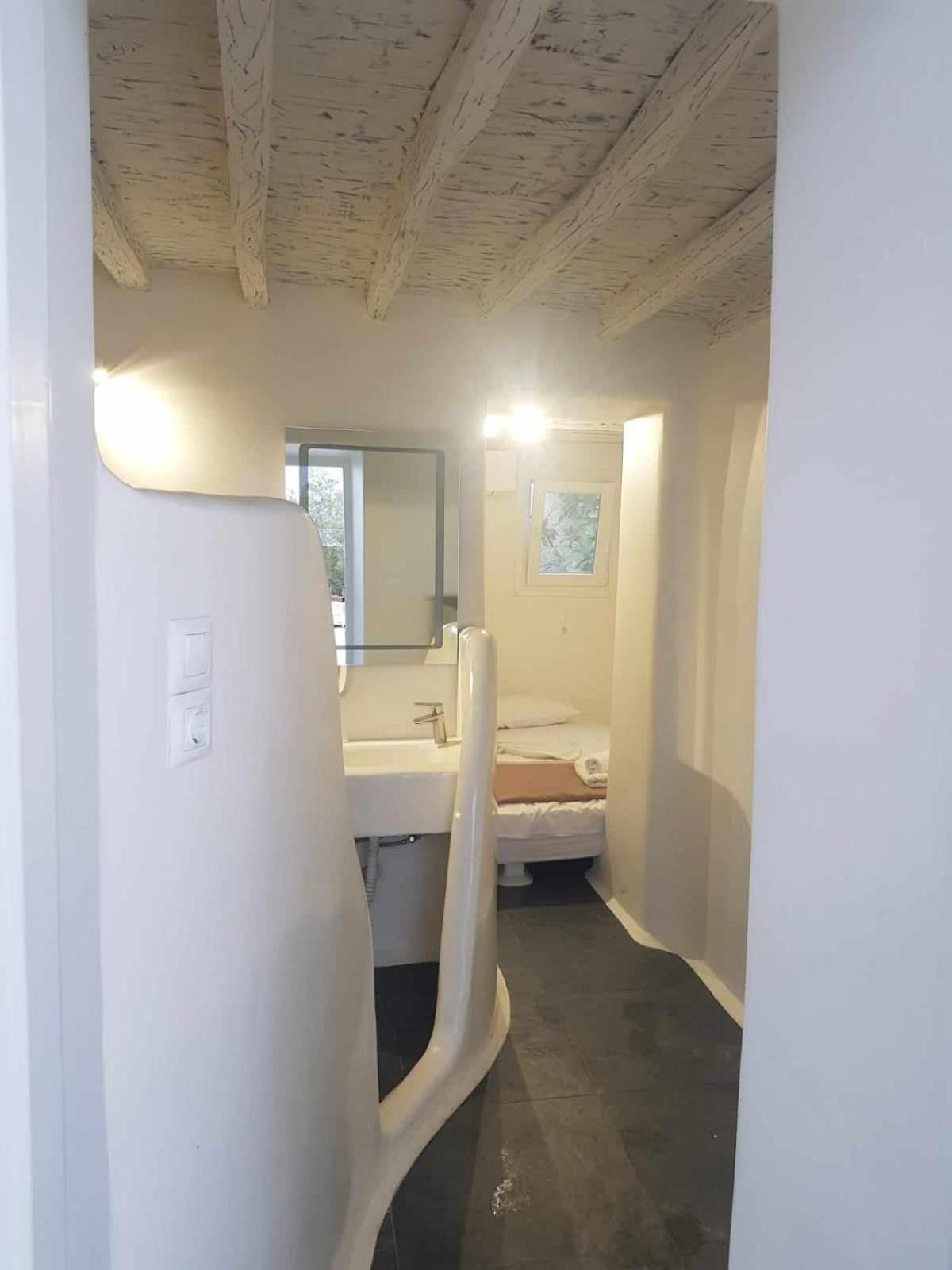 Mykonos Vibes Airport And Apartment *